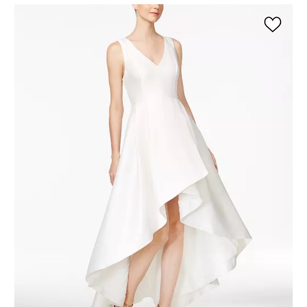 Gorgeous white Calvin Klein gown/dress. Size 8. Bridal Dress.